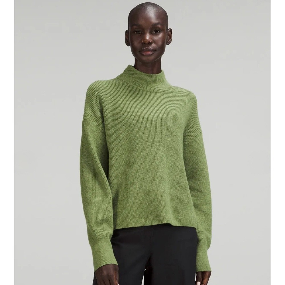 Lululemon Sweater Women's 8 Merino Wool-Blend Ribbed Turtleneck Green Boxy Fit